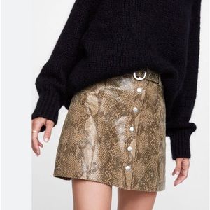 NWT Zara Faux Snakeskin with Belt Detail Miniskirt